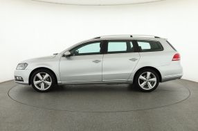 Volkswagen Passat - 2011