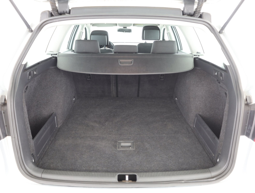 Volkswagen Passat, 2011