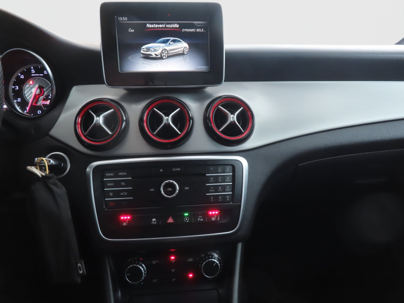 Mercedes-Benz CLA, 2016