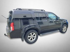 Nissan Pathfinder - 2009