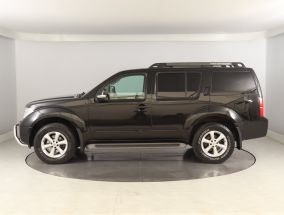 Nissan Pathfinder - 2009