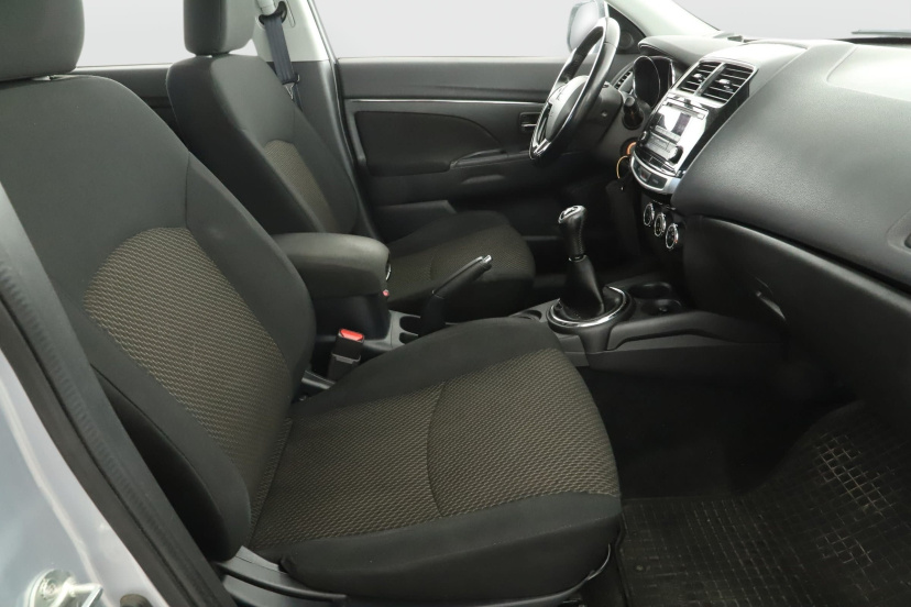 Mitsubishi ASX, 2016