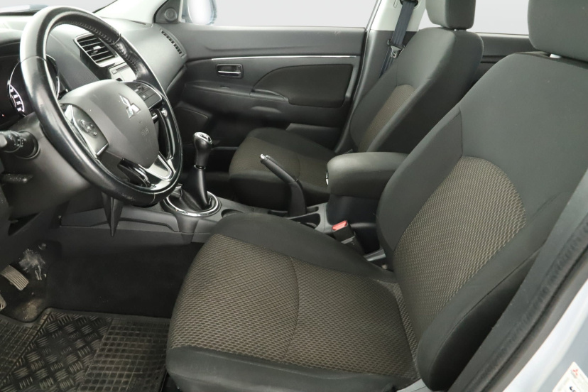 Mitsubishi ASX, 2016