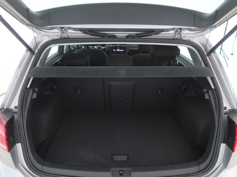 Volkswagen Golf, 2019
