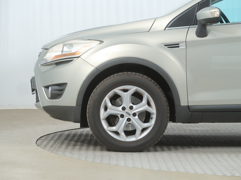 Ford Kuga, 2009