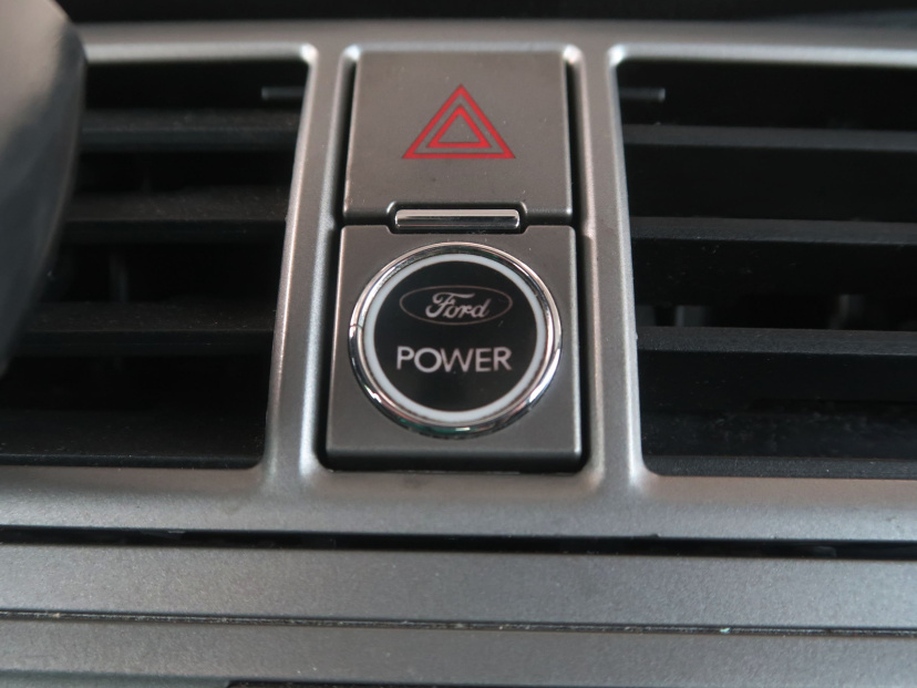 Ford Kuga, 2009