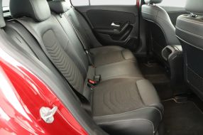 Mercedes-Benz A - 2020