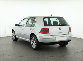 Volkswagen Golf - 2003