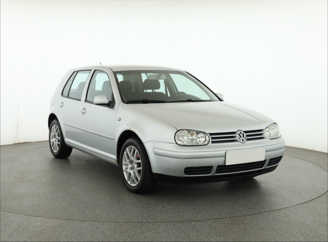 Volkswagen Golf 2003