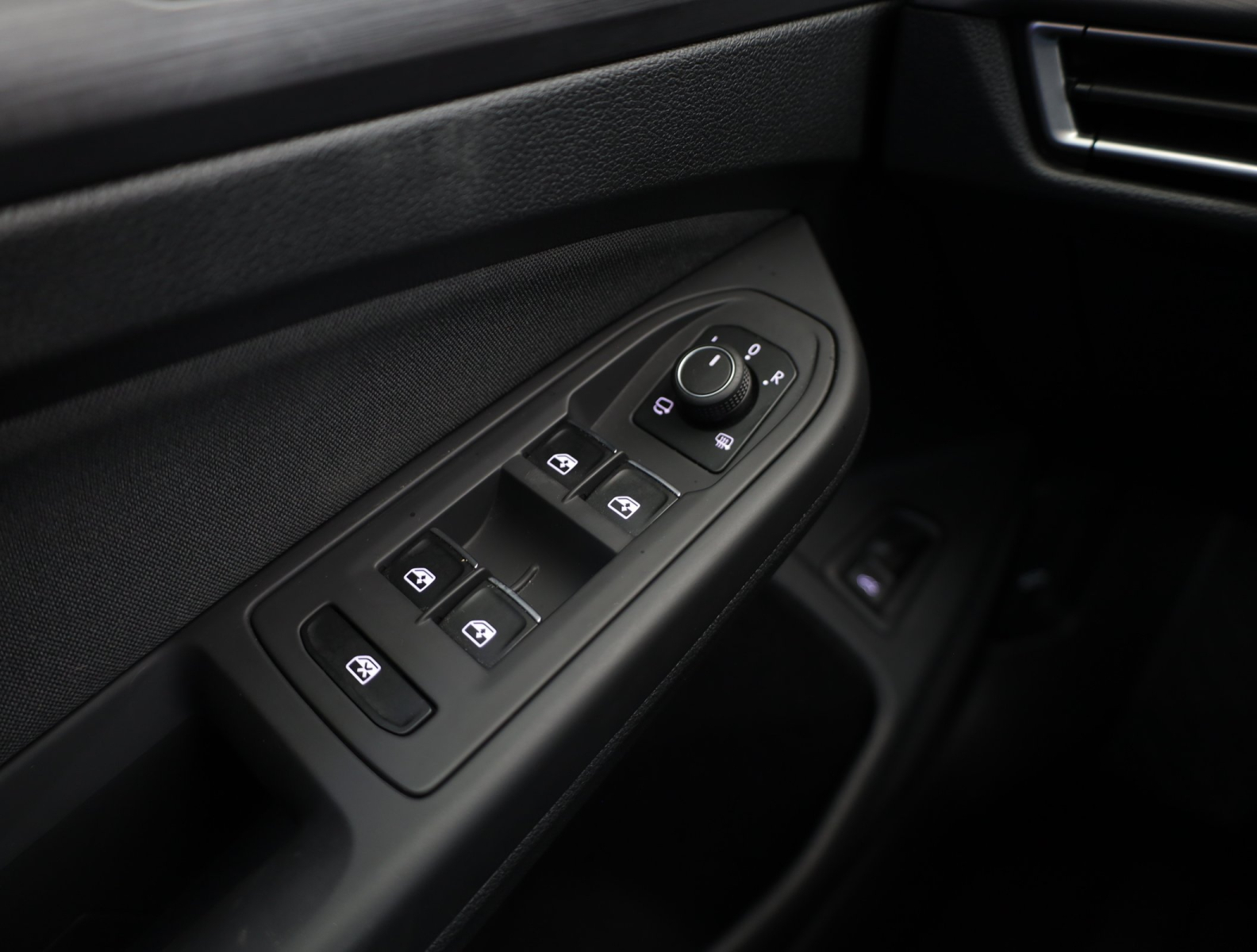 Volkswagen Golf - 2021