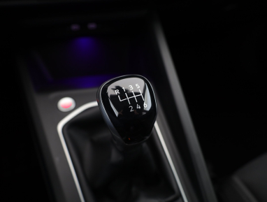 Volkswagen Golf - 2021