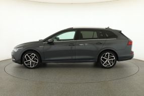 Volkswagen Golf - 2021