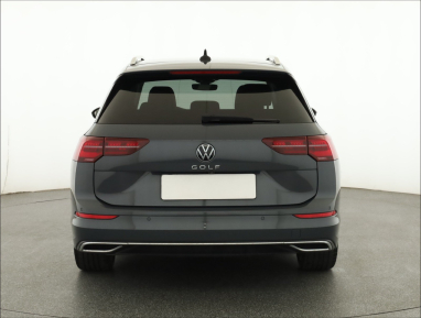 Volkswagen Golf - 2021