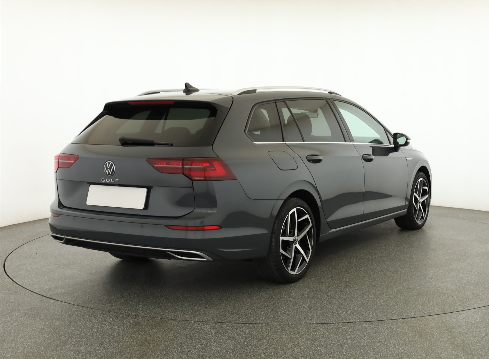 Volkswagen Golf - 2021