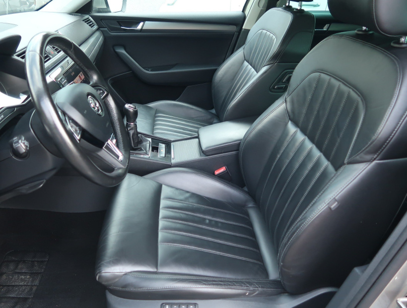 Škoda Superb, 2016