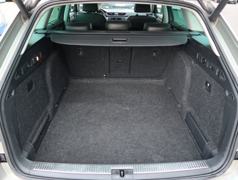 Škoda Superb, 2016