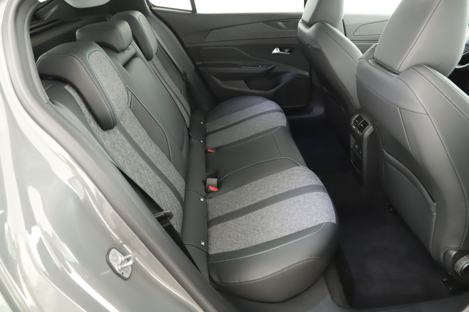 Peugeot 408 - 2024