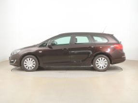Opel Astra - 2013
