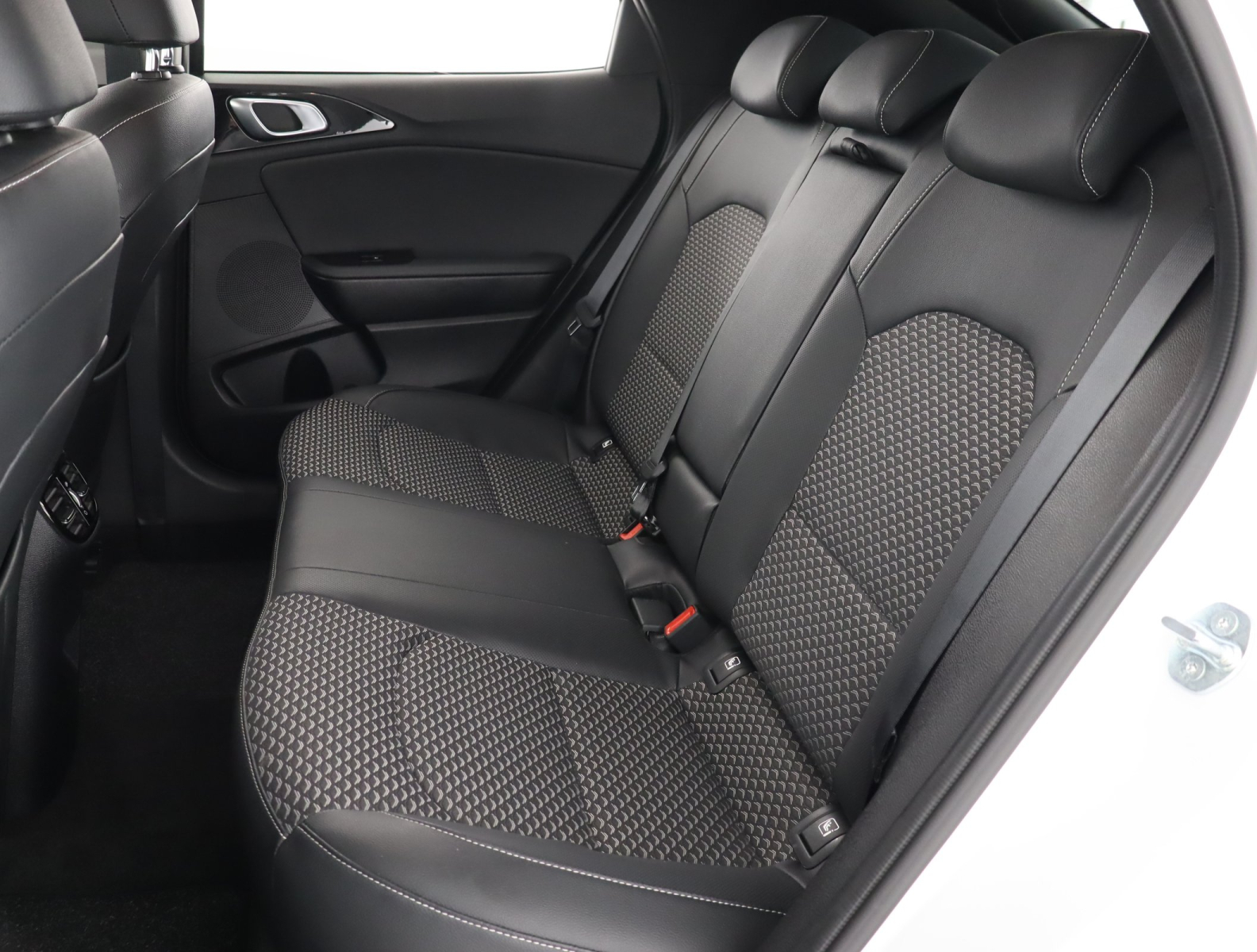 Kia XCeed - 2025