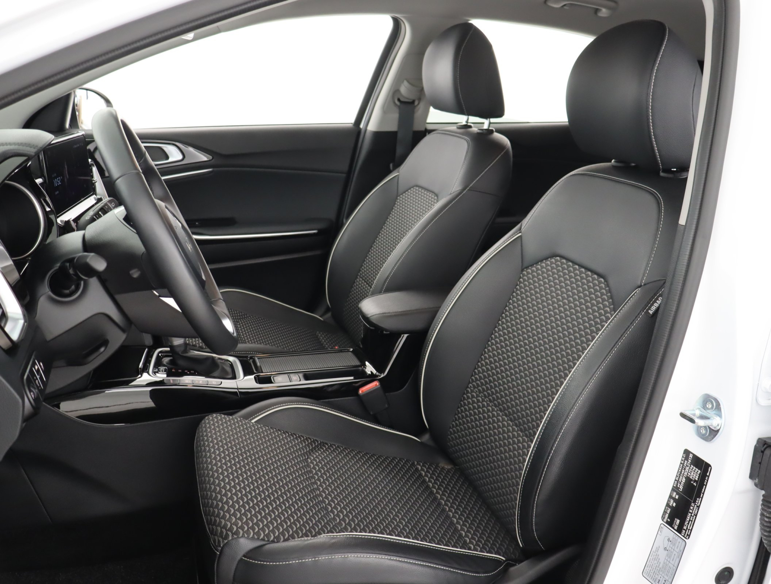 Kia XCeed - 2025