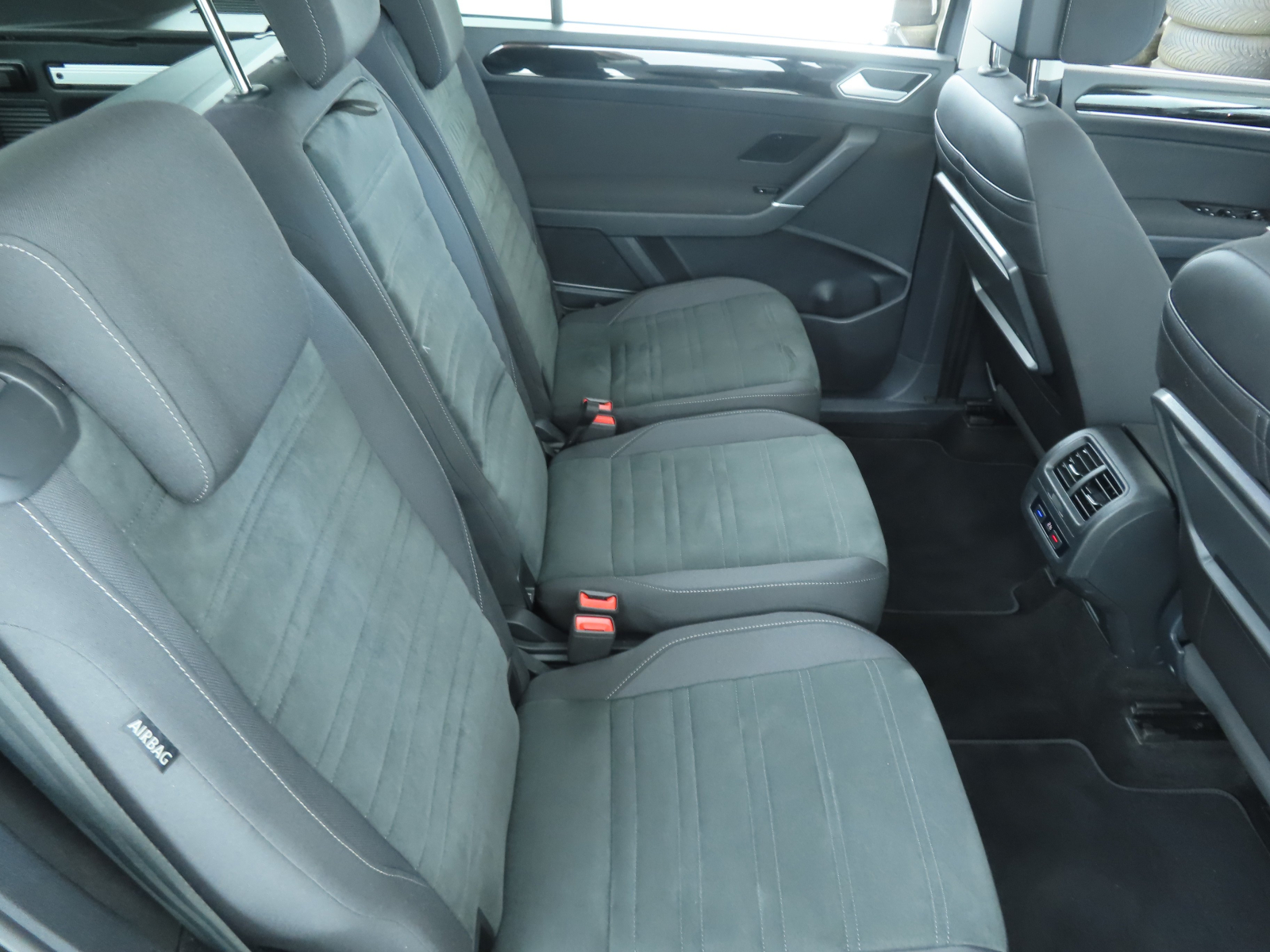 Volkswagen Touran - 2023