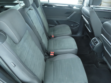 Volkswagen Touran - 2023
