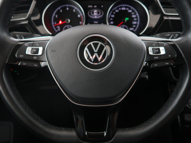 Volkswagen Touran - 2023