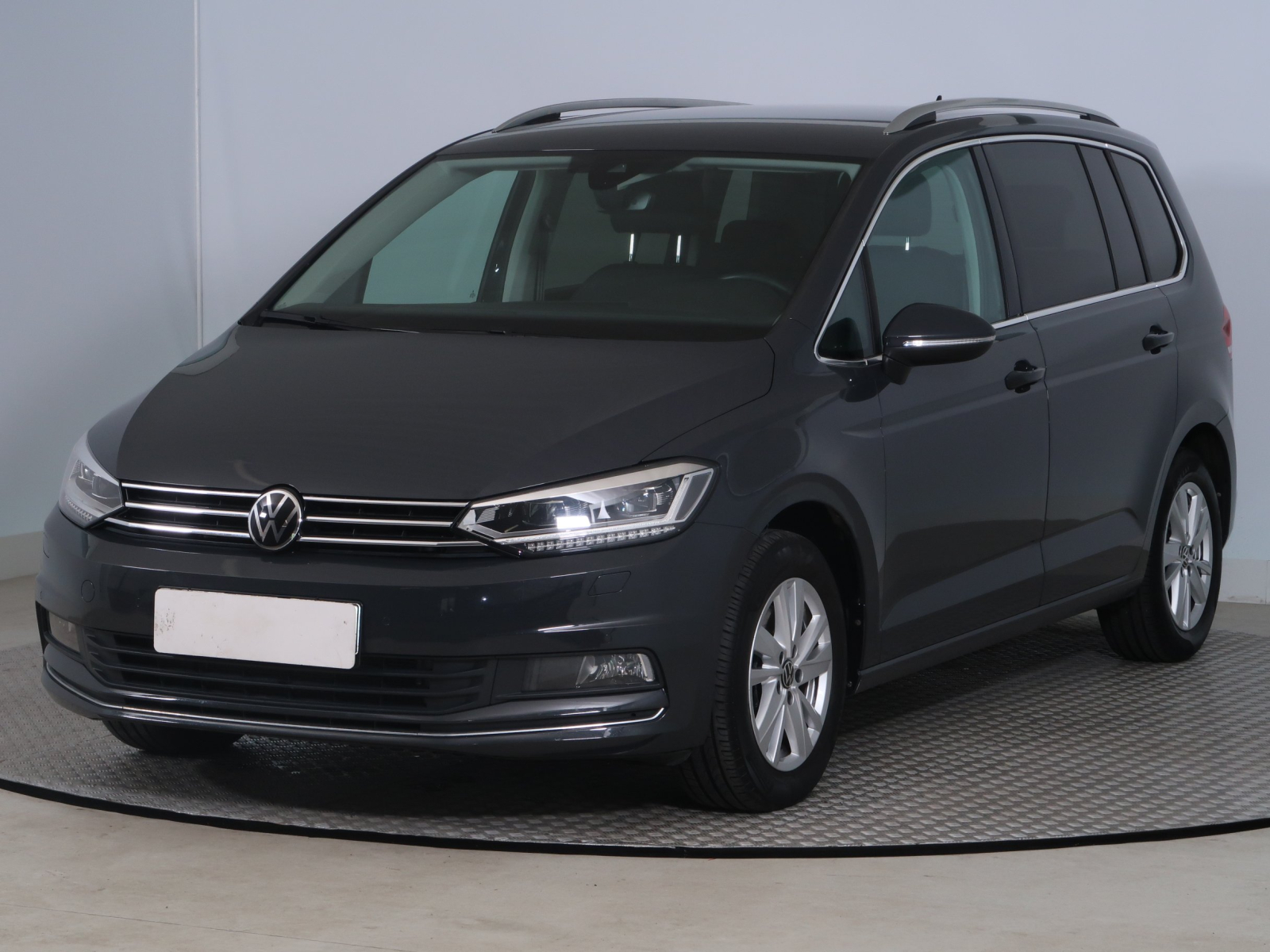 Volkswagen Touran - 2023