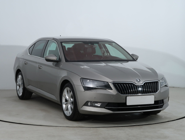 Škoda Superb 2015