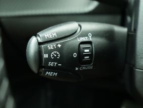 Peugeot e-2008 - 2022