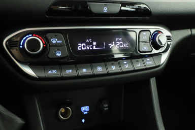 Hyundai i30 - 2023
