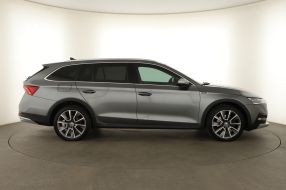 Škoda Octavia Scout - 2023