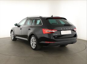 Škoda Superb - 2021