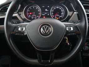Volkswagen Touran - 2021