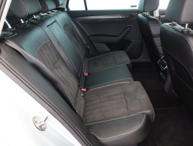 Škoda Superb - 2022