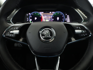 Škoda Superb - 2022