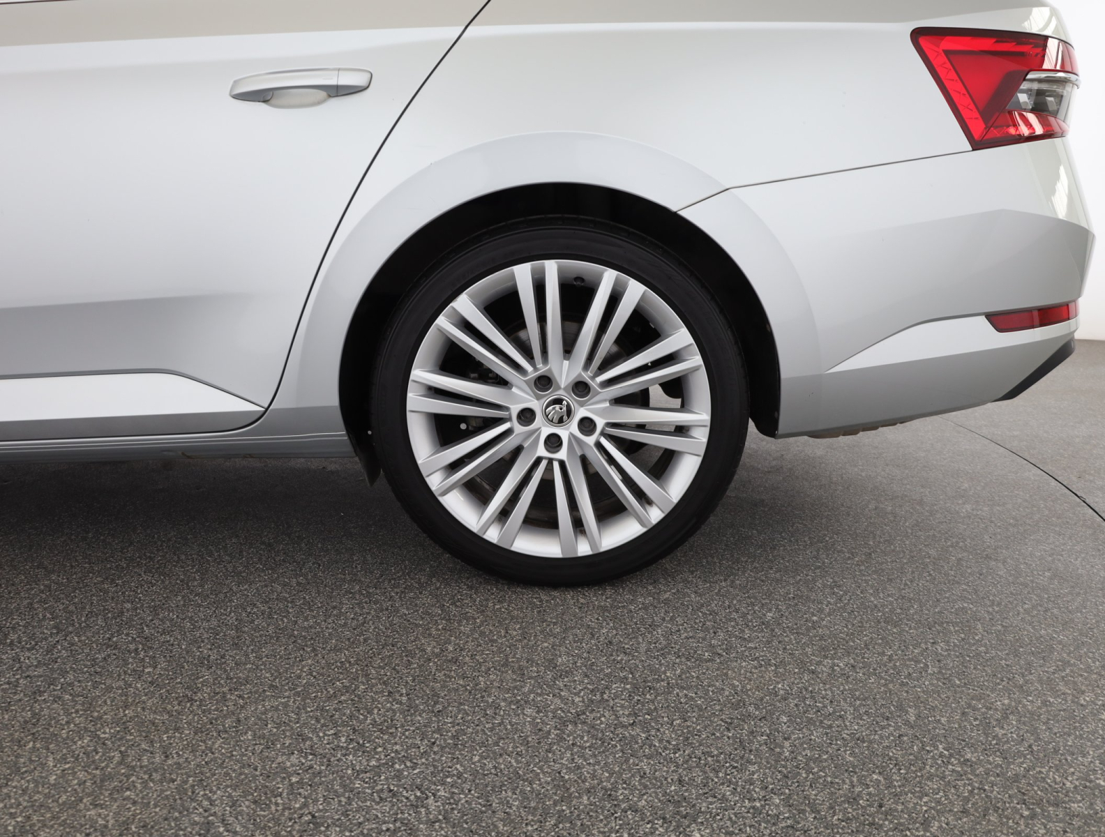 Škoda Superb - 2022