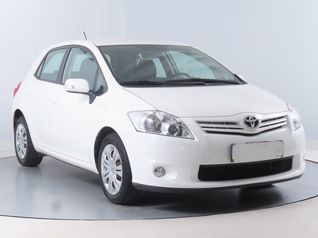 Toyota Auris 2012