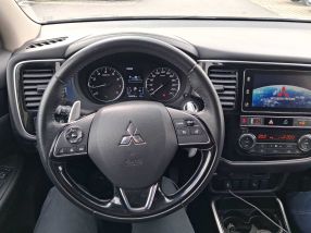 Mitsubishi Outlander - 2019