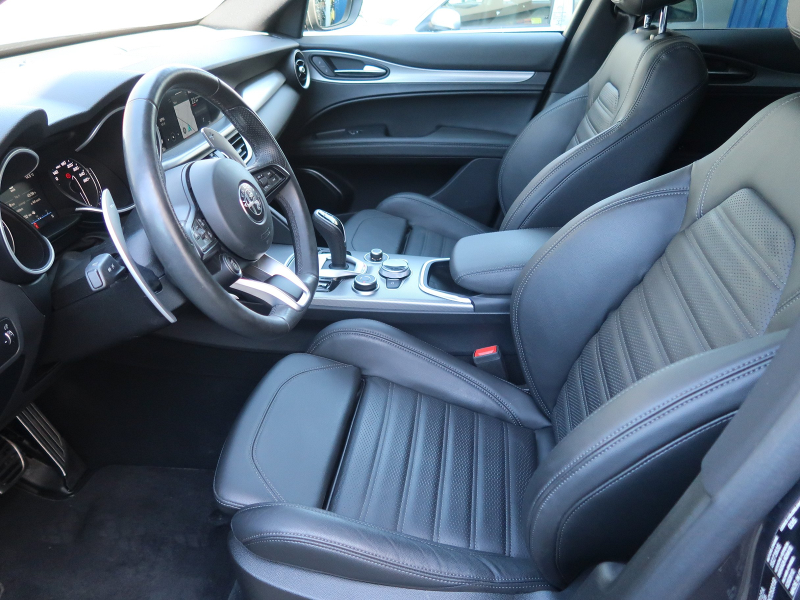 Alfa Romeo Stelvio - 2023