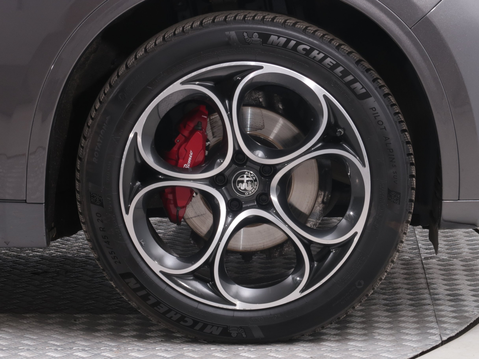 Alfa Romeo Stelvio - 2023