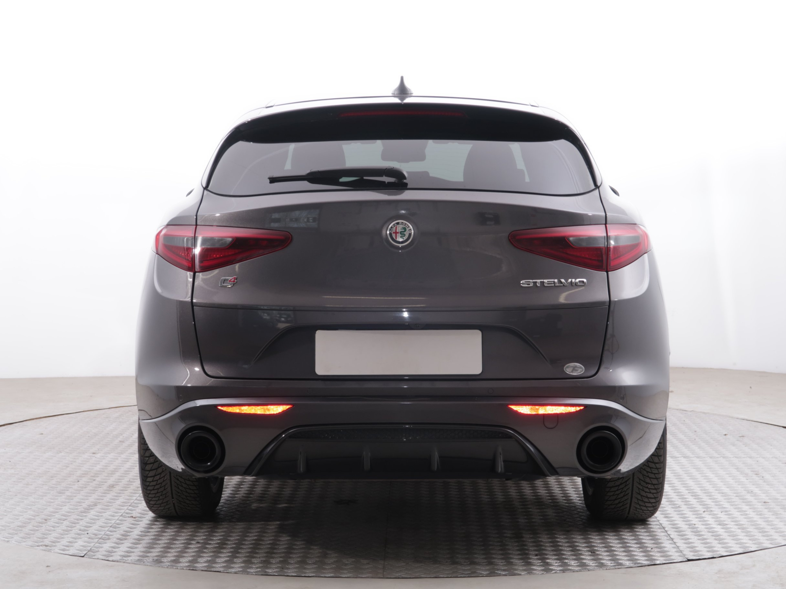 Alfa Romeo Stelvio - 2023