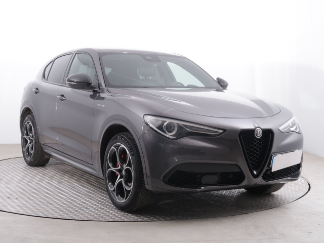 Alfa Romeo Stelvio 2023