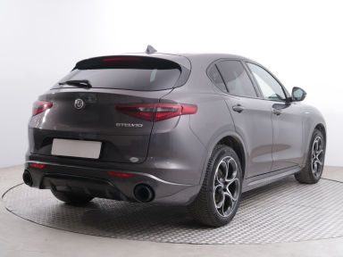 Alfa Romeo Stelvio - 2023
