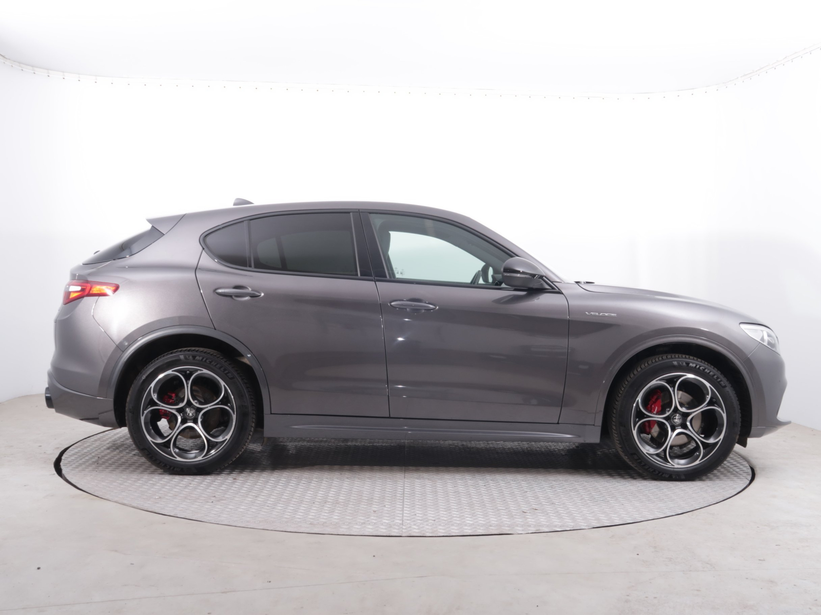 Alfa Romeo Stelvio - 2023
