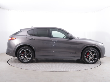 Alfa Romeo Stelvio - 2023