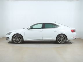 Škoda Superb - 2022