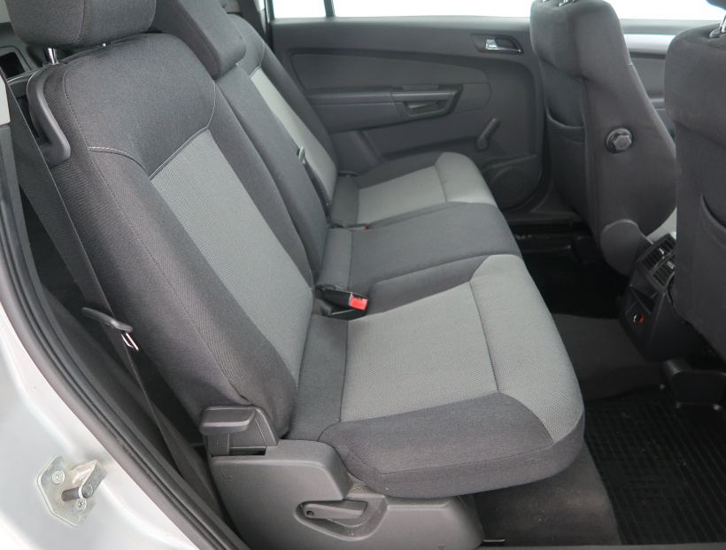Opel Zafira, 2005