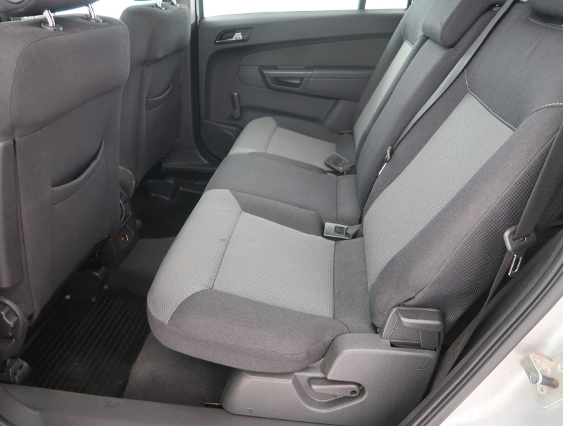 Opel Zafira, 2005