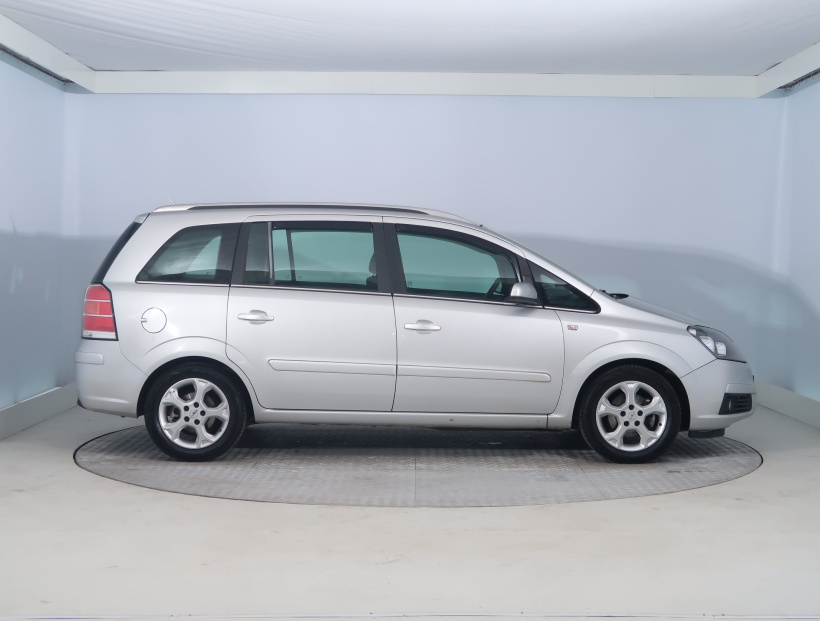 Opel Zafira, 2005